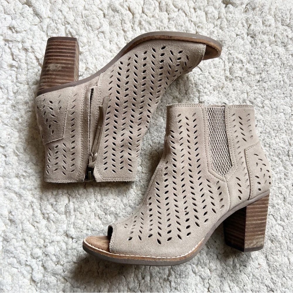 Tom's Women's Majorca Peep Toe Succo Perforated Suede Booties Size 6